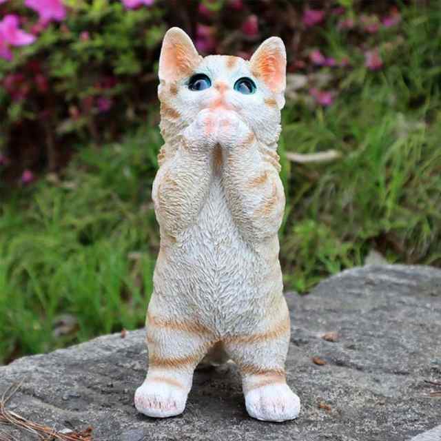 HOTお買い得■『畳に不貞腐れて横たわる陶器製の猫の置物』１個。猫Goods。愛猫家の方に…。 和風