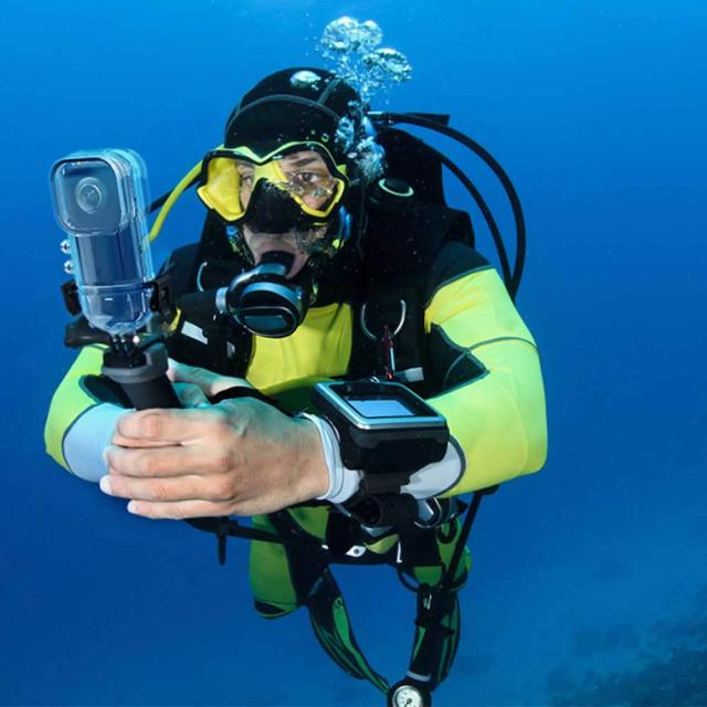insta360 X4 防水ハウジングケース ダイブハウジング 防水 防塵 保護ケース 水深40m 水中撮影用正面開閉仕様 縦開閉仕様_5