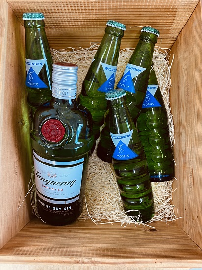 【L2】タンカレー ドライジン 90年代 旧ボトル 箱付 750ml L2】タンカレー ドライジン 90年代 旧ボトル 正規品 箱付 750ml