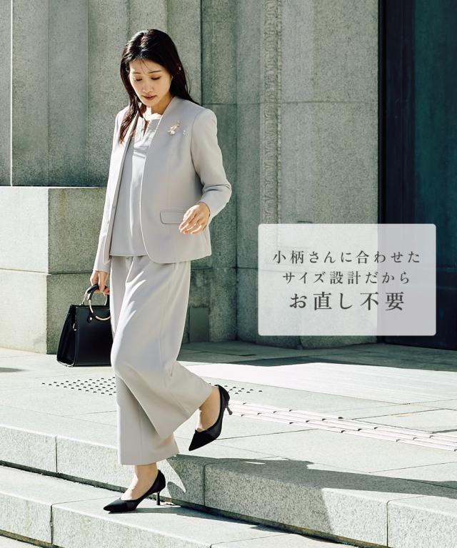 スーツ パンツ 小さいサイズ レディース ドビー素材 セットアップ 3点セット ノーカラー ジャケット ＋フレア袖 ブラウス ＋リボン付ワイド ニッセン nissen_1