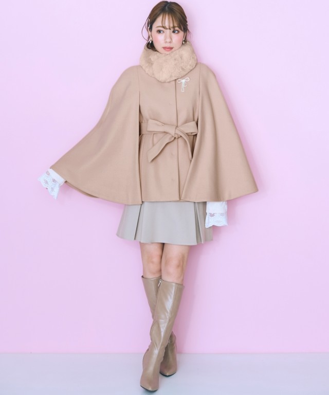 コート アウター レディース ケープ デザイン リボンブローチ付 marun L/LL/3L/4L/5L ニッセン nissen agesugi_sfaの通販は
