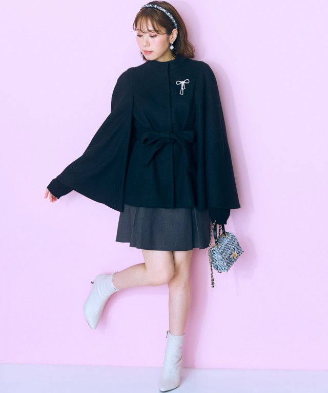 コート アウター レディース ケープ デザイン リボンブローチ付 marun L/LL/3L/4L/5L ニッセン nissen agesugi_sfaの通販は