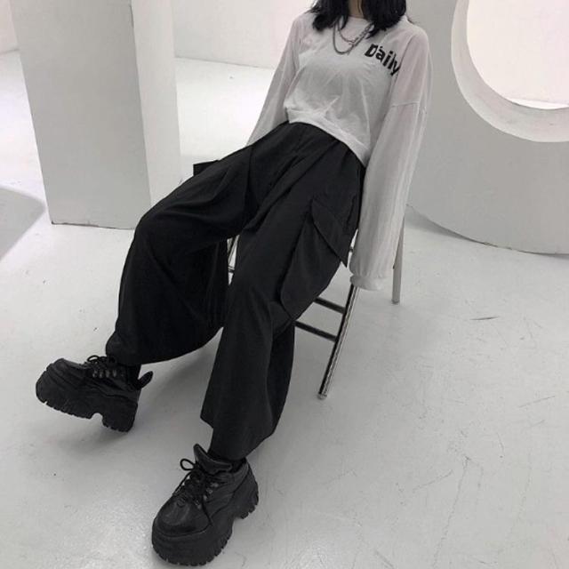 レディース ワイドレッグ パンツ ルーズ ドレープ c1257 楽天市場】 カーゴパンツ ビッグシルエット 袴パンツ ルーズ