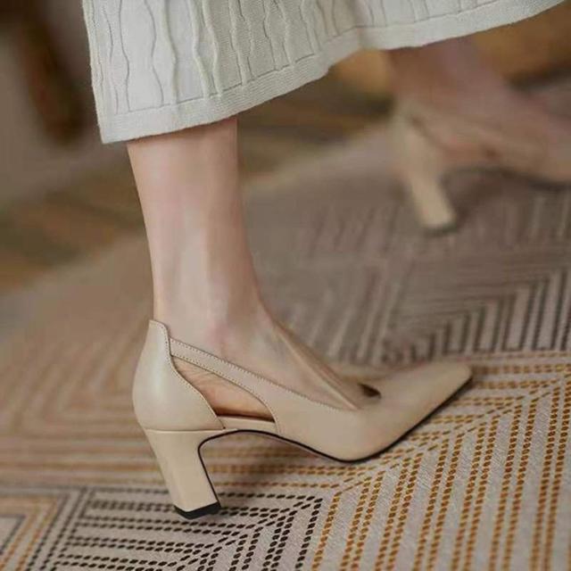パンプス レディース 靴 セミ スクエアトゥ チャンキー ヒール パンプス おしゃれの通販はau Pay マーケット バルデリ