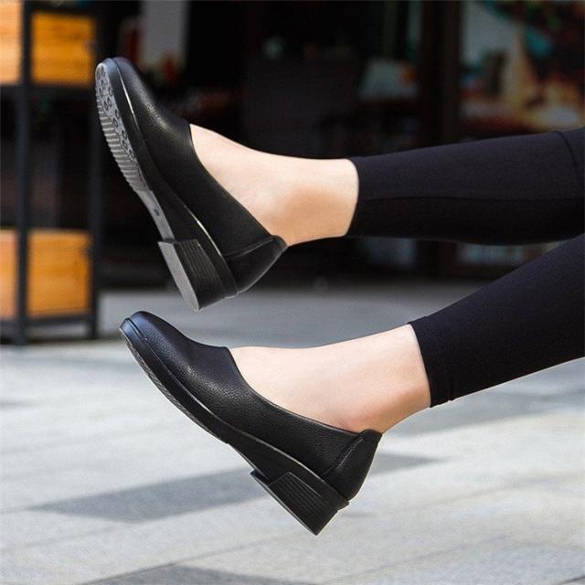 レディースシューズ ナースシューズ レディース安全靴 パンプス ウォーキングシューズ 通勤 モカシン 軽量 疲れにくい 長時間立ち仕事 大の通販はau Pay マーケット バルデリ