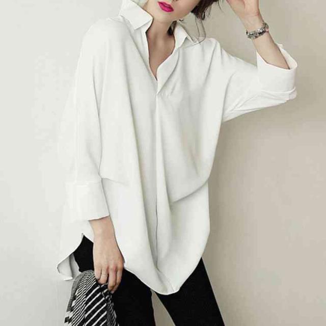 ロングブラウス レディース 七分袖 ウエストドレープタック vネック 襟付き 白 黒 ゆるシャツ トップス オフィス 通勤 夏 秋 服 無地 ホワイト ロングブラウス レディース 七分袖 ウエストドレープタック vネック 襟