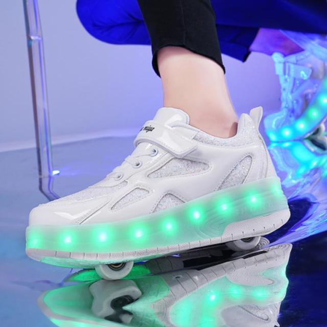 【029】 光るスニーカー File:LEDで光るスニーカー (16935597357).jpg - Wikimedia Commons