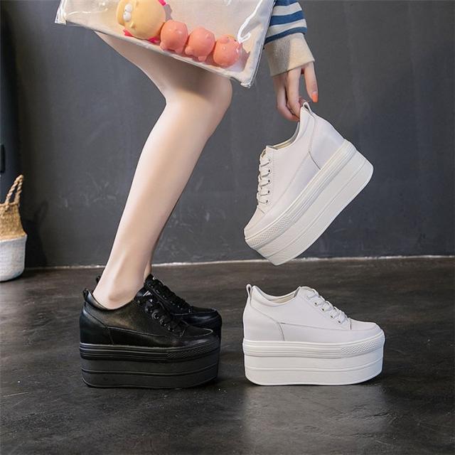 レディース スニーカー 疲れない 通学 歩きやすい レディース靴 12cmヒール 超厚底 美脚 滑り止め カジュアル 厚底靴 旅行 お出掛け 春夏の通販はau Pay マーケット Oneleaf