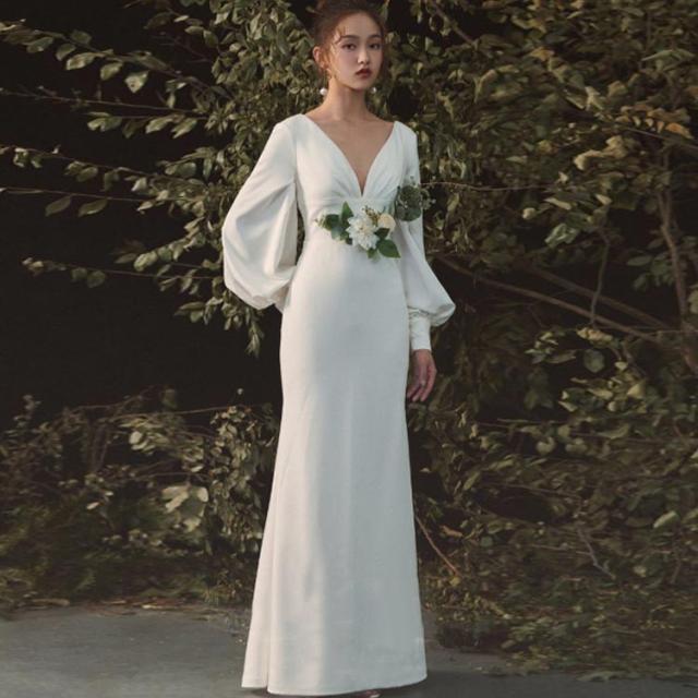 ウェディングドレス マーメイドライン ボリューム袖 ファスナータイプ 花嫁ドレス 袖あり 長袖 Vネック 背中開き 前撮りドレス 高級感 演奏会 二次会 花嫁 ワンピース パーティードレス 無地 ホワイト 選べぶ2タイプ