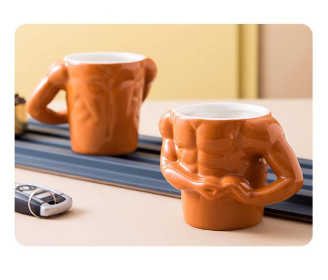 ユニークなデザインの陶器カップ ユニークなデザインの陶器カップ