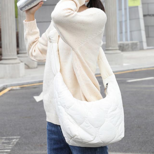 ⭐️新品希少レディースファッションショルダーバッグ白斜め掛け女性 