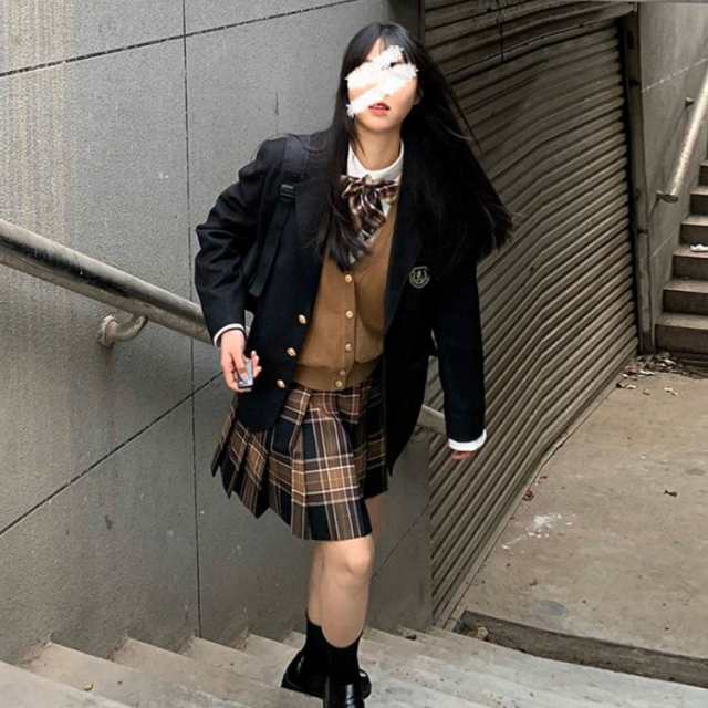 制服 5点セット 女の子 スーツ セット 女子高校生 jk服 女子高生 スクール 制服 上下セット スカートスーツ スカート 長袖シャツ ブレザー リボン バッジ 中学生 高校生 学生服 コスプレ衣装 コスチューム 仮装 可愛い レディース フォーマル 文化祭 卒業式 学園祭 発表会の通販は