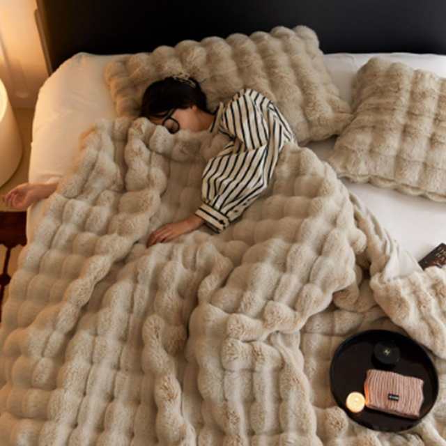 Amazon｜Bedsure ふわふわフェイクファースローブランケット