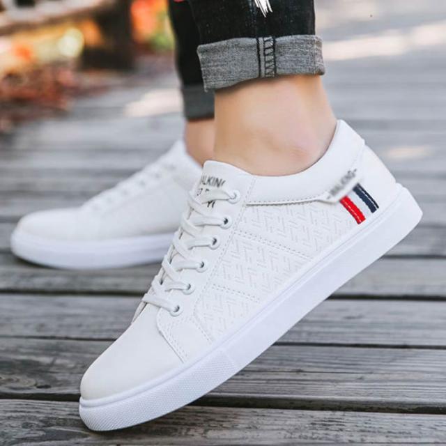 スニーカー メンズ 白 Puレザースニーカー 全2色 シューズ ローカット ホワイト フェイクレザー シンプル カジュアル ストリート の通販はau Pay マーケット Coco Enchantees