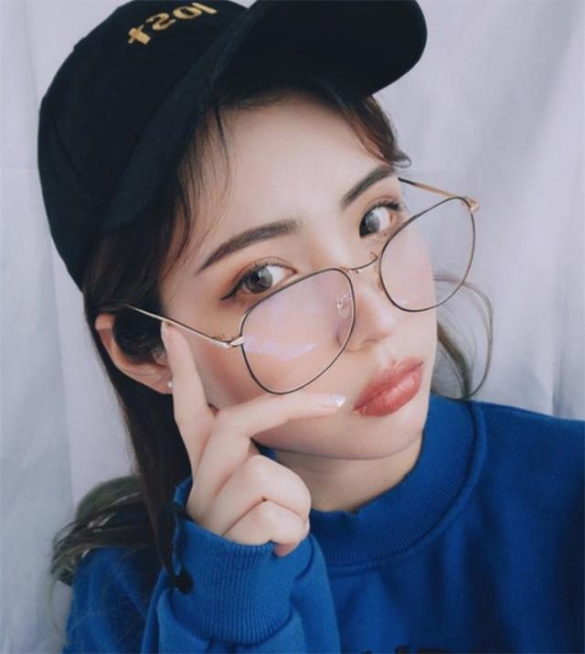 韓国ファッション 小顔効果 ビックフレーム 女性 メガネ 眼鏡 流行 軽量の通販はau Pay マーケット Grinfactory Au Pay マーケット店