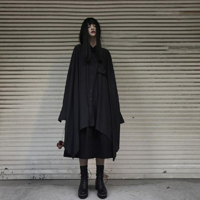 トップス ロングシャツ 変型 フレア ブラック 韓国ファッション / お洒落 かっこいいの通販は 9,800円