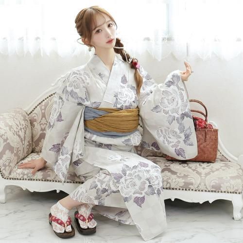 【グラシア】 浴衣 兵児帯 鼻緒下駄 3点セット 市松模様に芍薬が高貴な美しさ感じる浴衣 グレージュ フリーサイズ グラシア】 浴衣 兵児帯 鼻緒下駄 3点セット 市松模様に芍薬が高貴な美