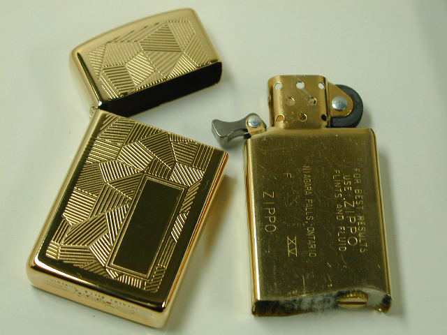 入手困難！Zippo カナダ/ゴールドプレート#3300G・スリム新品（工場閉鎖）｜au PAY マーケット