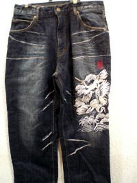 カラクリ魂 デニムパンツ KARAKURI　松に鶴刺繍の通販は