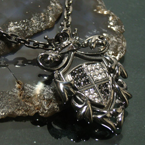 送料無料 【AVALON】王家の紋章シルバーペンダントトップ ペンダントヘッド(チェーンなし）