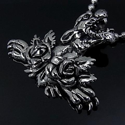 【Ed Hardy/エド・ハーディー】アクセ　ローズ＆タイガーモチーフトップ　ステンレスネックレス　EHP46SS（送料無料）
