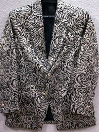 バラ柄ふくれ織 シングル ２つ釦ステージ ジャケットの通販は 8,624円