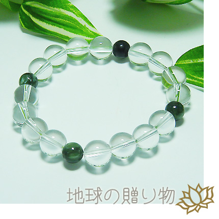 天然石◆天使のパワー・セラフィナイト＆水晶10ｍｍブレスレットの通販は 5,060円