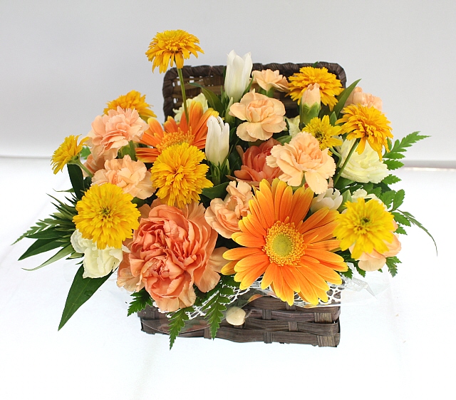 9月の誕生花 りんどうオレンジアレンジ3 500円 送料無料 ネット特価 の通販はau Pay マーケット いいhana倶楽部