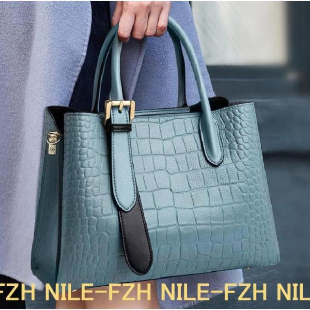 4色 本革牛革バッグ レディース 40代 30代 50代 手提げオシャレ レディースバッグ 通勤かばん オフィスバッグ シンプル かばん 肩掛け 斜め掛け上品