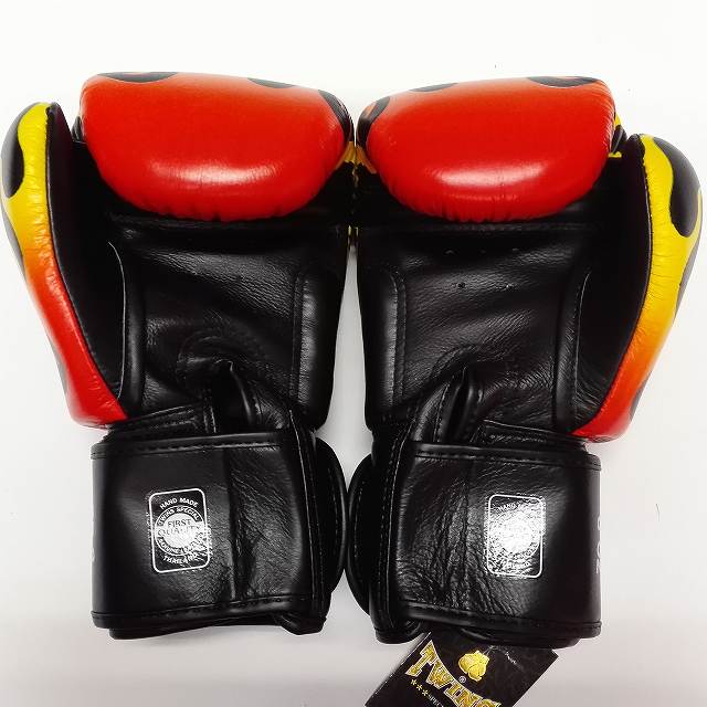 ラジャ ムエタイ キックボクシング 8 オンス グローブ 販売 極美品・未