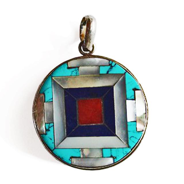 カーラチャクラ　ペンダントトップA【メール便対応/アジアン雑貨/ネパール雑貨/密教アクセサリー/時輪曼荼羅/ラッピング無料】の通販は