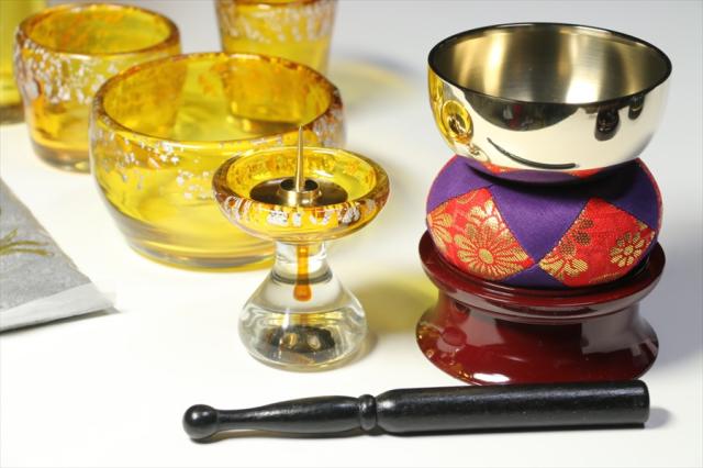 仏具 仏具セット ミニ 5点セット + おりん4点 手造り品 ガラスの佛具 イエロー 国産 モダン 家具調 仏壇 お供え お盆 お彼岸 お墓参り 供養_1