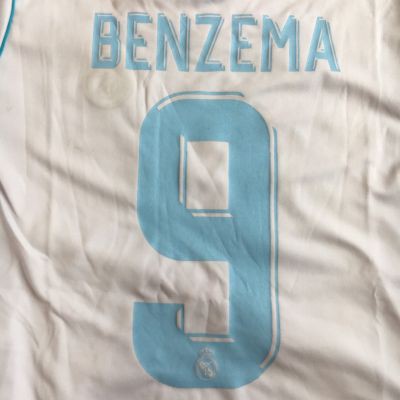 子供用 K001 18 レアルマドリード Benzema 9 ベンゼマ 白 ゲームシャツ パンツ付 サッカー キッズ ジュニア ユニフォームの通販はau Pay マーケット 激安サッカーロロショップ