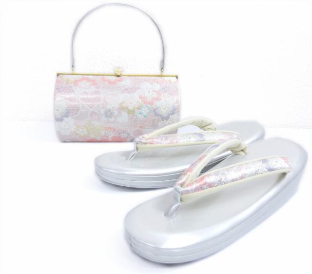 【歴史ある建物デザインが素敵♡】CHANEL スカーフ fit=scale-down,w=1200
