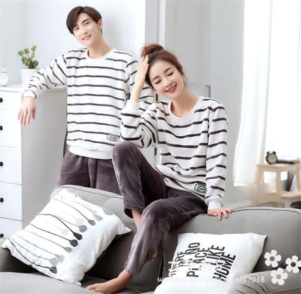 もこもこカップルパジャマ ペアルック ルームウェア 秋冬長袖 部屋着 レディースメンズ 寝間着 モコモコ 秋冬 上下セット ボーダー の通販はau Pay マーケット コラボ足立