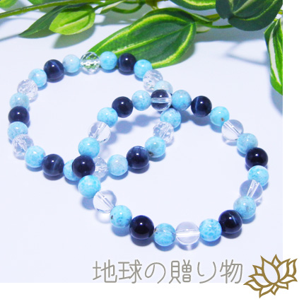 穏やかにいい仕事がしたいと願う人に◆世界三大ヒーリングストーン・ラリマー&ホークスアイ＆水晶ブレスレットの通販は