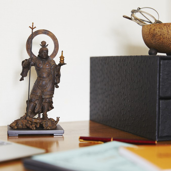 仏像「毘沙門天」 (送料無料,卓上ミニ仏像,仏像フィギュア,手のひらサイズ,ミニ仏像,ポリストーン,TanaCocoro,掌)の通販は