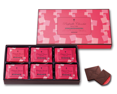 ロイズ プラフィーユ ショコラ ベリーキューブ Royce チョコ お取り寄せ 小分け 贈り物 ギフト 北海道 お土産人気 お菓子の通販はau Pay マーケット 北海道お土産なら 北海道くしろキッチン