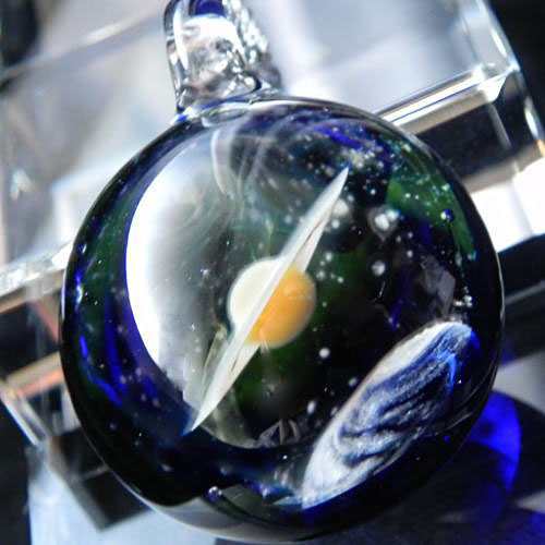 １点物 土星 地球 月ガラスネックレス 土星 宇宙ガラスネックレス ガラスペンダント 宇宙 宇宙ガラス日本製 Deep Blueの通販はau Pay マーケット シルバーアクセサリー夢ロード
