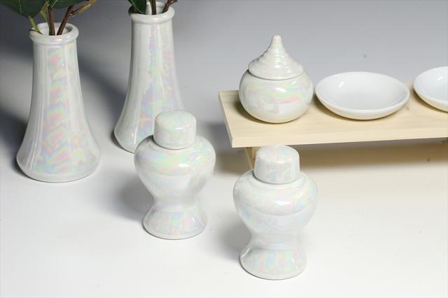 神具セット 神棚 神具 希少 神棚用 陶器 真珠仕上げ パールの輝き 神鏡 八足台 造花榊 付き 中型