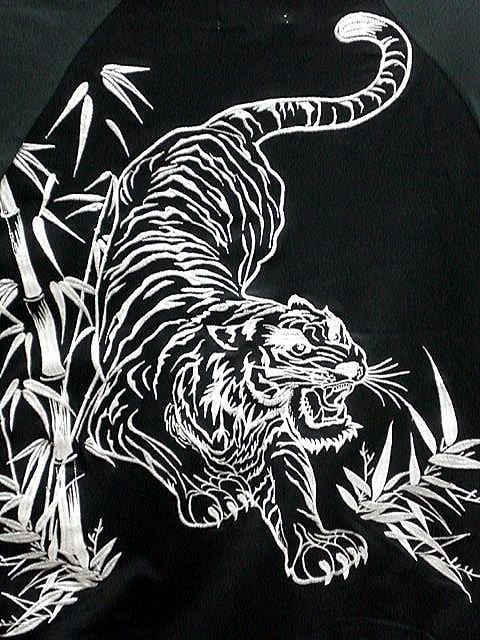 カラクリ魂 和柄 ジャージ ジャケット 竹林の虎刺繍 KARAKURI の通販は