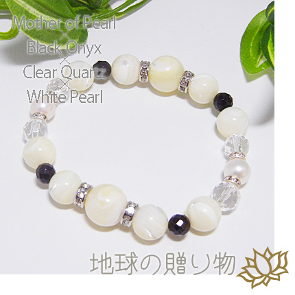 女性による女性の為の美しい魔除け祈願ブレスレット・ブラック10ｍｍの通販は 6,433円