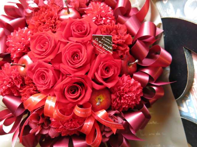 枯れない花 還暦祝い フラワーギフト プリザーブドフラワー 赤バラいっぱい 金婚式のお祝いプレゼント 記念日の贈り物にの通販はau Pay マーケット フラワーガーデンリーブス