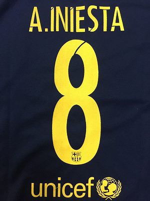 子供用 K003 17 バルセロナ A Iniesta 8 イニエスタ 青赤 ゲームシャツ パンツ付 サッカー キッズ ジュニア ユニフォーム 上下セットの通販はau Pay マーケット 激安サッカーロロショップ