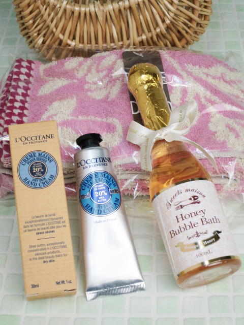 ロクシタン ギフト 柳バスケット ロクシタンハンドクリーム 1本 バスボトル タオルセット 選べる フレーバー シア Or チェリー の通販はau Pay マーケット ロクシタン ジルスチュアート ギフト トレフール Au Pay マーケット店