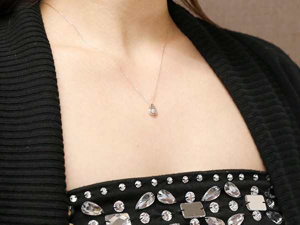 プラチナ ネックレス ダイヤモンド 揺れる ダイヤ ペンダント 透かし プラチナ ネックレス ダイヤモンド 揺れる ダイヤ ペンダント 透かし