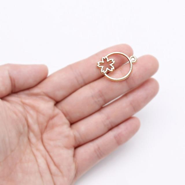 桜付き ミニラウンド空枠 1個 ゴールド レジン空枠 和風 草花 メタルパーツ レジンフレーム サクラ さくら 円形 丸型 春レジンの通販はau Pay マーケット あとりえほのか レジン ハンドメイド素材