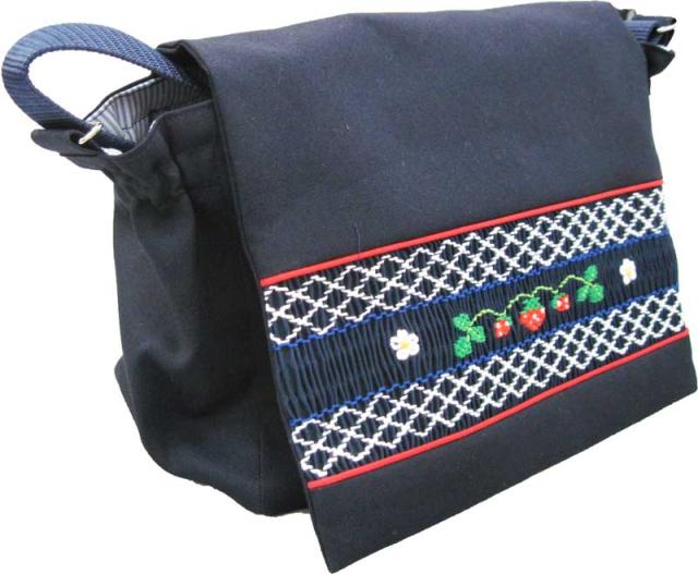 通園バッグ イチゴ刺繍 幼児用ショルダーバッグ 肩掛け 斜め掛け 通園 通学 入園 入学 新学期準備 幼稚園 小学校の通販はau Pay マーケット ロリポップ Au Pay マーケット店