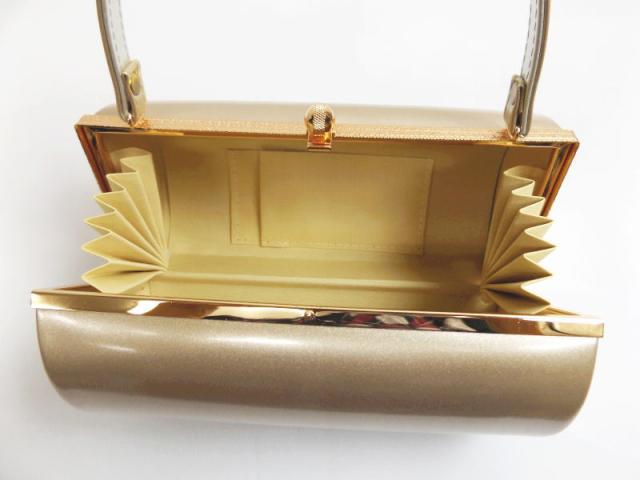 草履バッグセット エナメル 横丸型 薄金色（銀） Ｍ Ｌ 日本製 留袖 結婚式 着物 振袖 成人式 卒業式 袴 訪問着 無地 フォーマル 礼装用 留袖用 振袖用_2