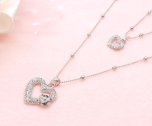 K18WG♥️ハートモチーフ✨ダイヤ0.15ct✨かわいい✨キラキラネックレス✨